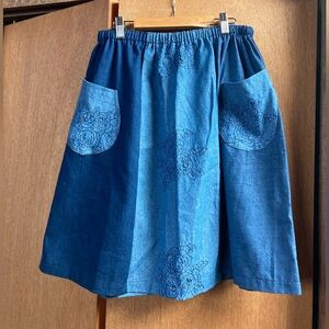 Blue Chambray Cotton Skirt (Size L) Pockets Floral Embroidery Panel Cottagecore